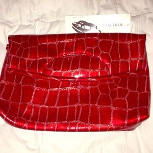 Red patent clutch